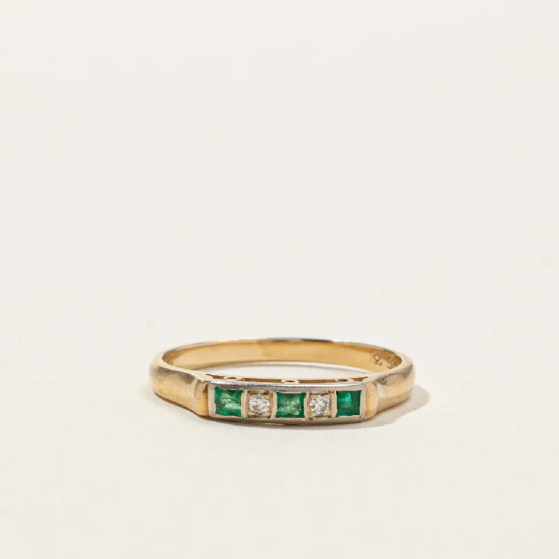 Emerald & Diamond Ring | 0.09ctw | 0.02ctw | SZ 6 |