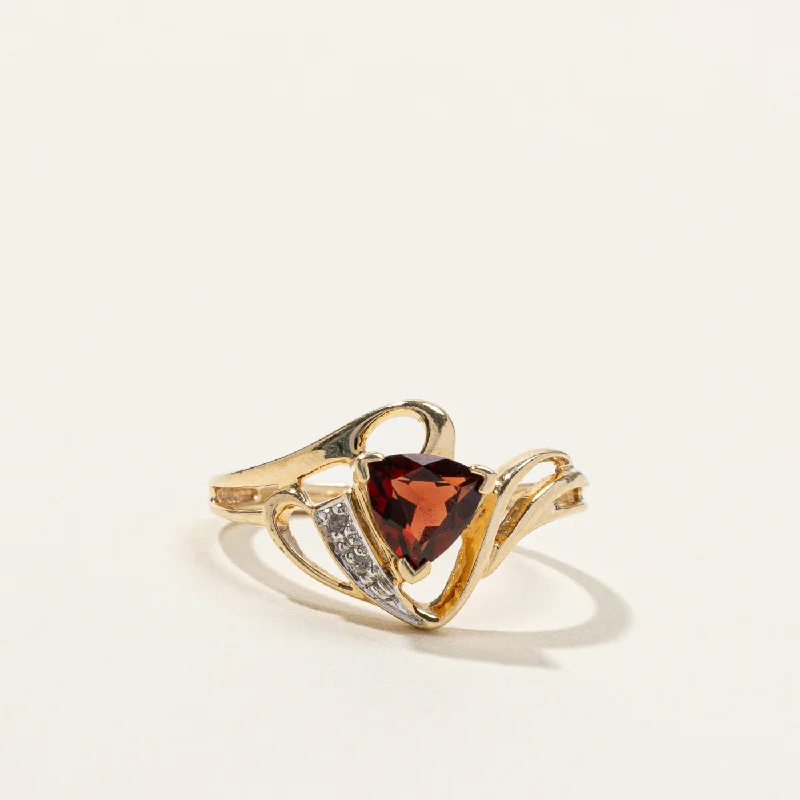 Garnet & Diamond Ring | 0.60ct | 0.01ctw | SZ 7 |