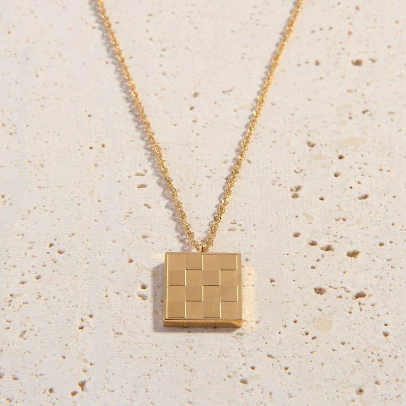 Discounted Luxury Jewelry – Shine Without The Splurge Aracely Necklace