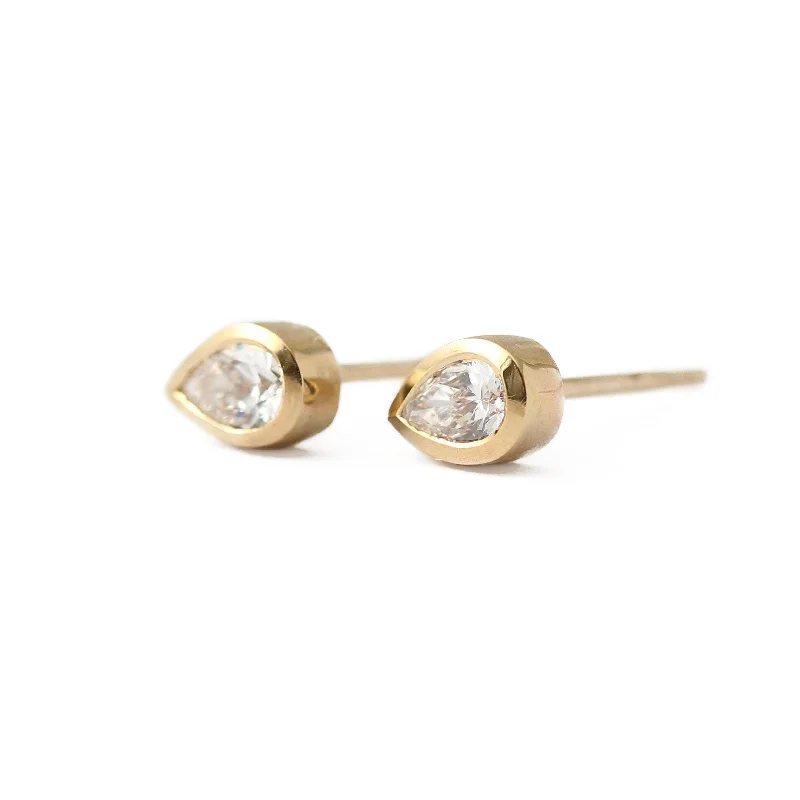 Trending Jewelry Now At Unbeatable Prices Diamond Tear Drop (Pear) Earrings