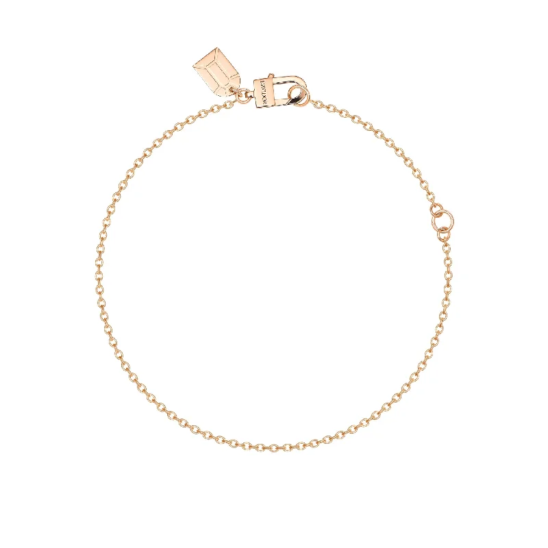 DAVIDOR Chain Bracelet with Signature Arch ID Tag and Arch Clasp